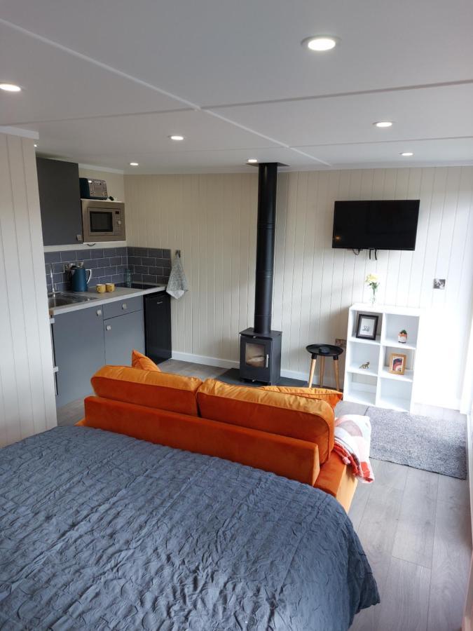 The Den - Modern Cabin With Wood Burning Stove Ludchurch Eksteriør bilde